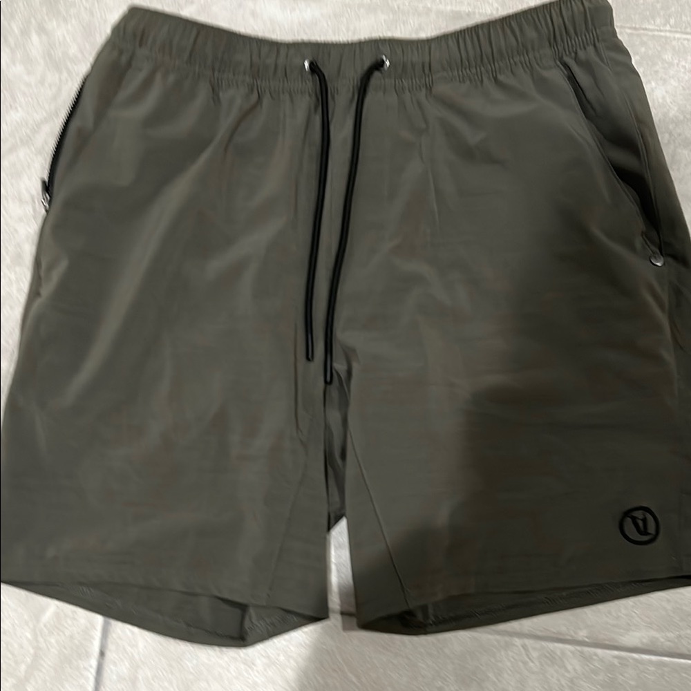 Vuori Men’s S Olive Green Athletic Shorts (Lined)